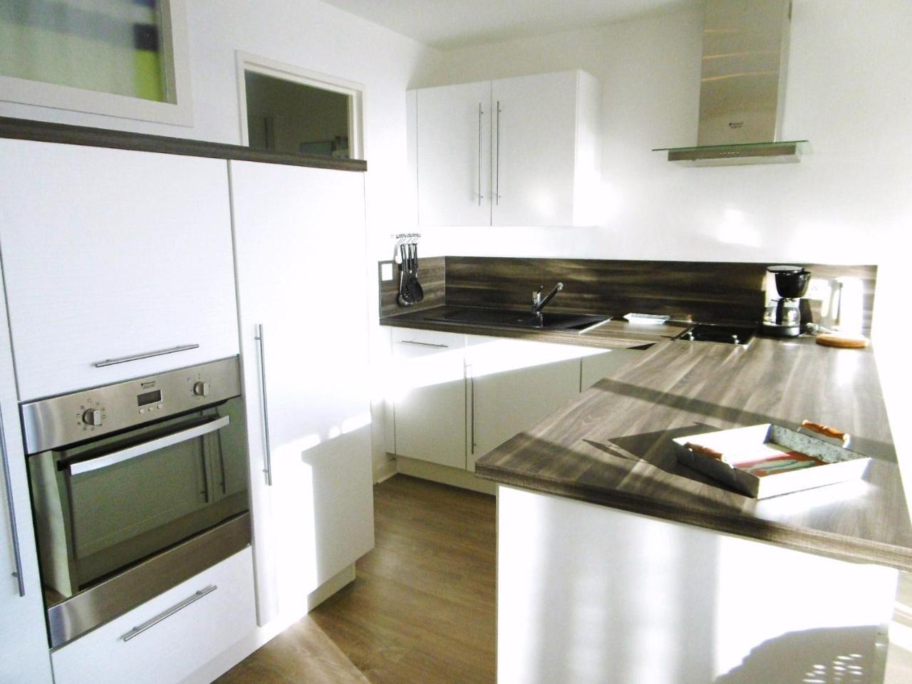 Appartement Iwan Сарзо Екстериор снимка